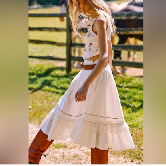 Free People Maeberrie Top & Skirt Set Coord Embroidered NWT Ivory Size XL - Picture 4 of 16